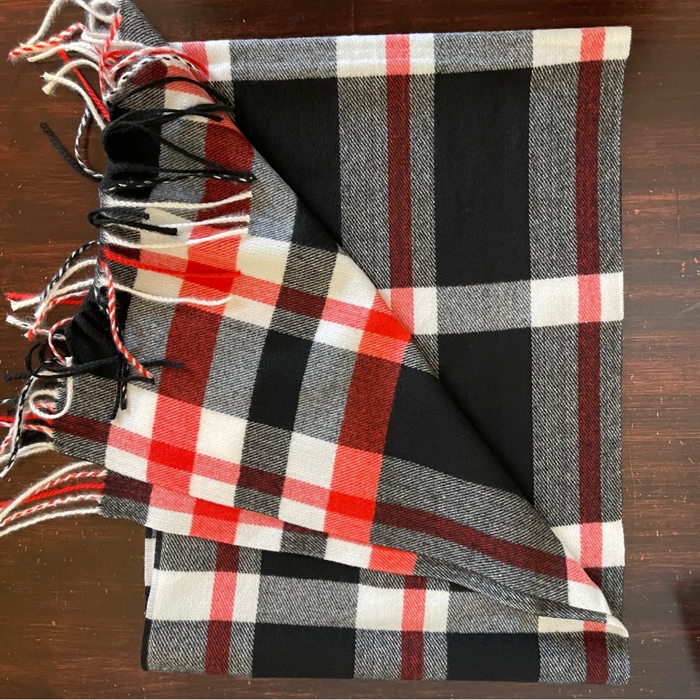 NWT Plaid Scarf - Picture 3 of 3